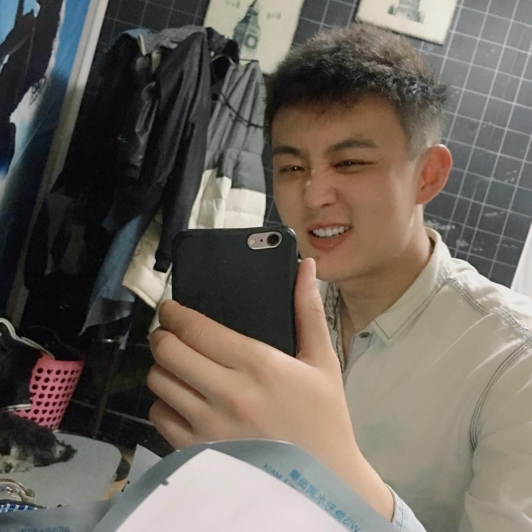 爱喝冰美的Joe