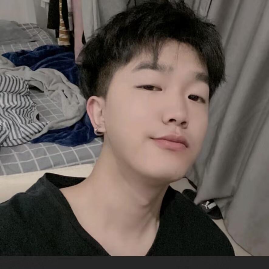 八块腹肌的那个男的