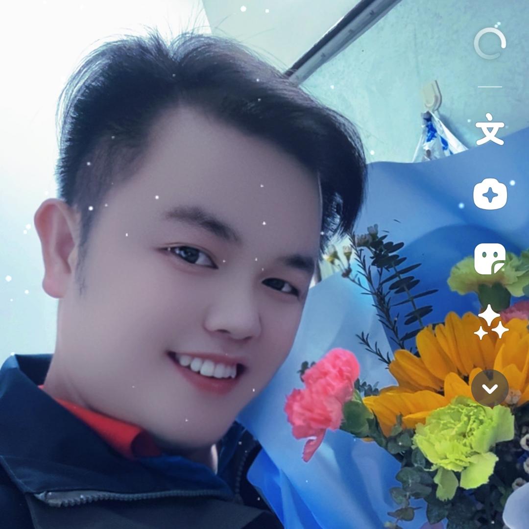 徐。      大          树