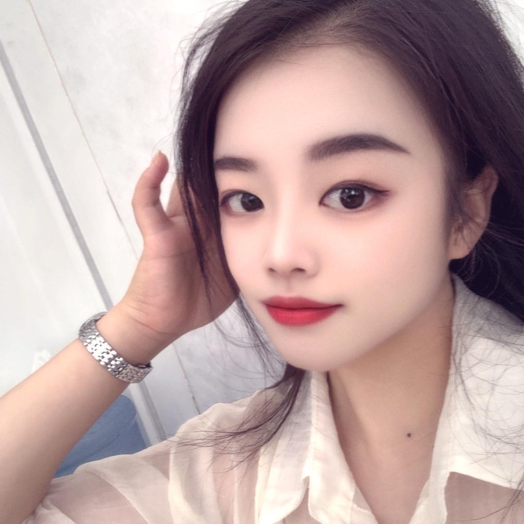 ୧⍤⃝     笑而不语୧⍤⃝
