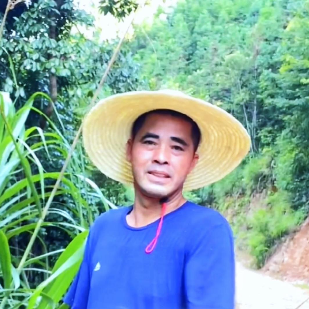 赣南蚂蚱养殖起基点