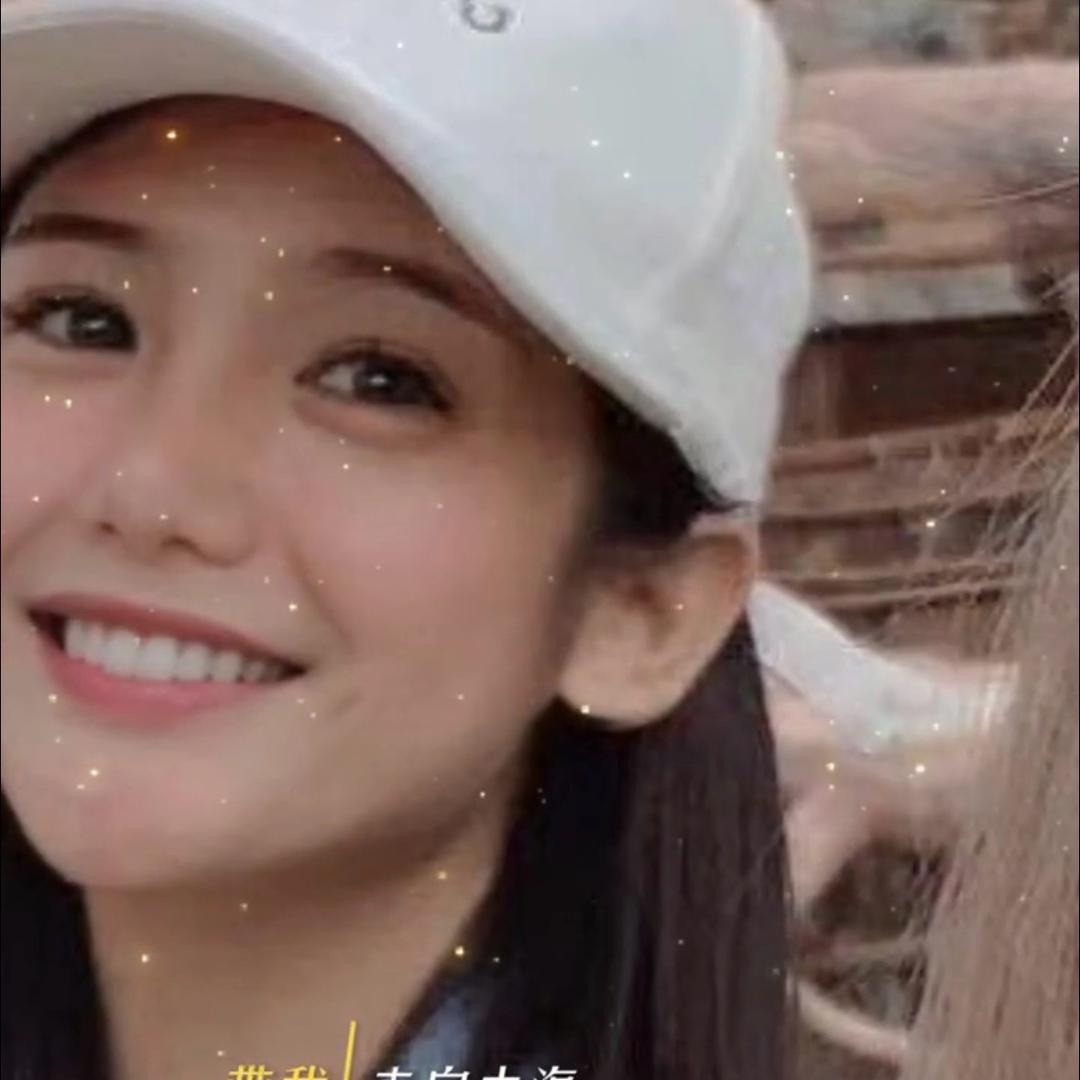 👩🏻‍🦳。