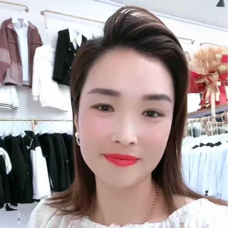 乔集镇步行街（佳人衣橱）