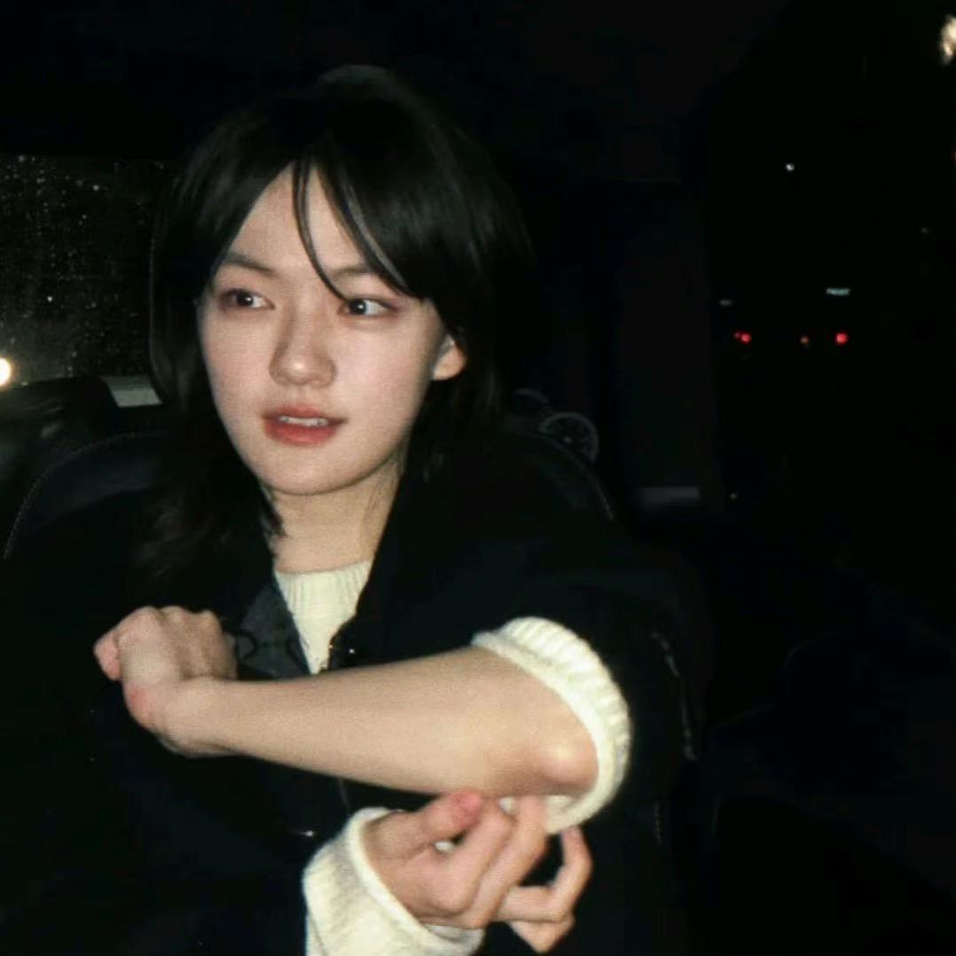 🏃🏻‍♀️‍➡️👑 金金㵘㵘