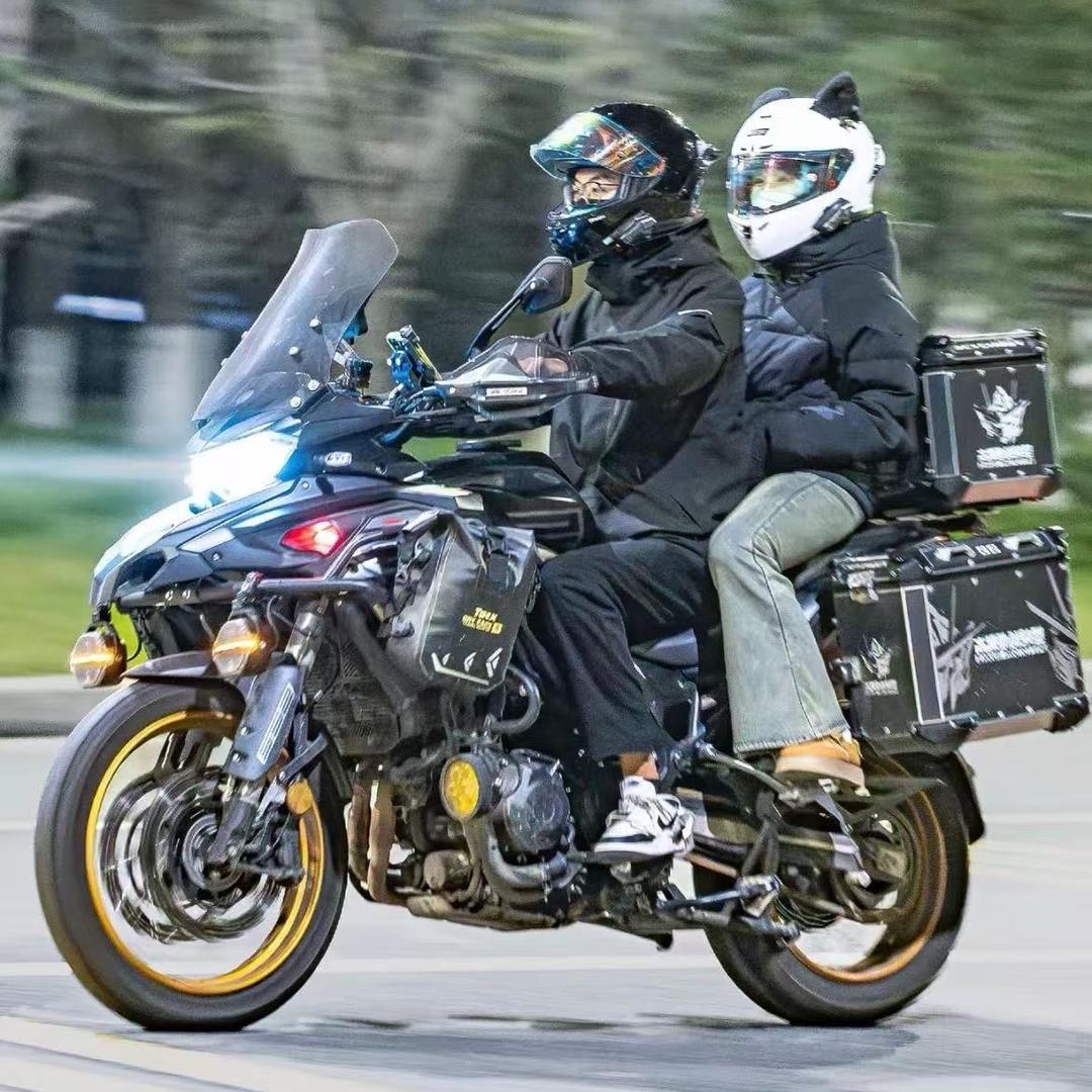 小何-精品二手摩托（全国物流）