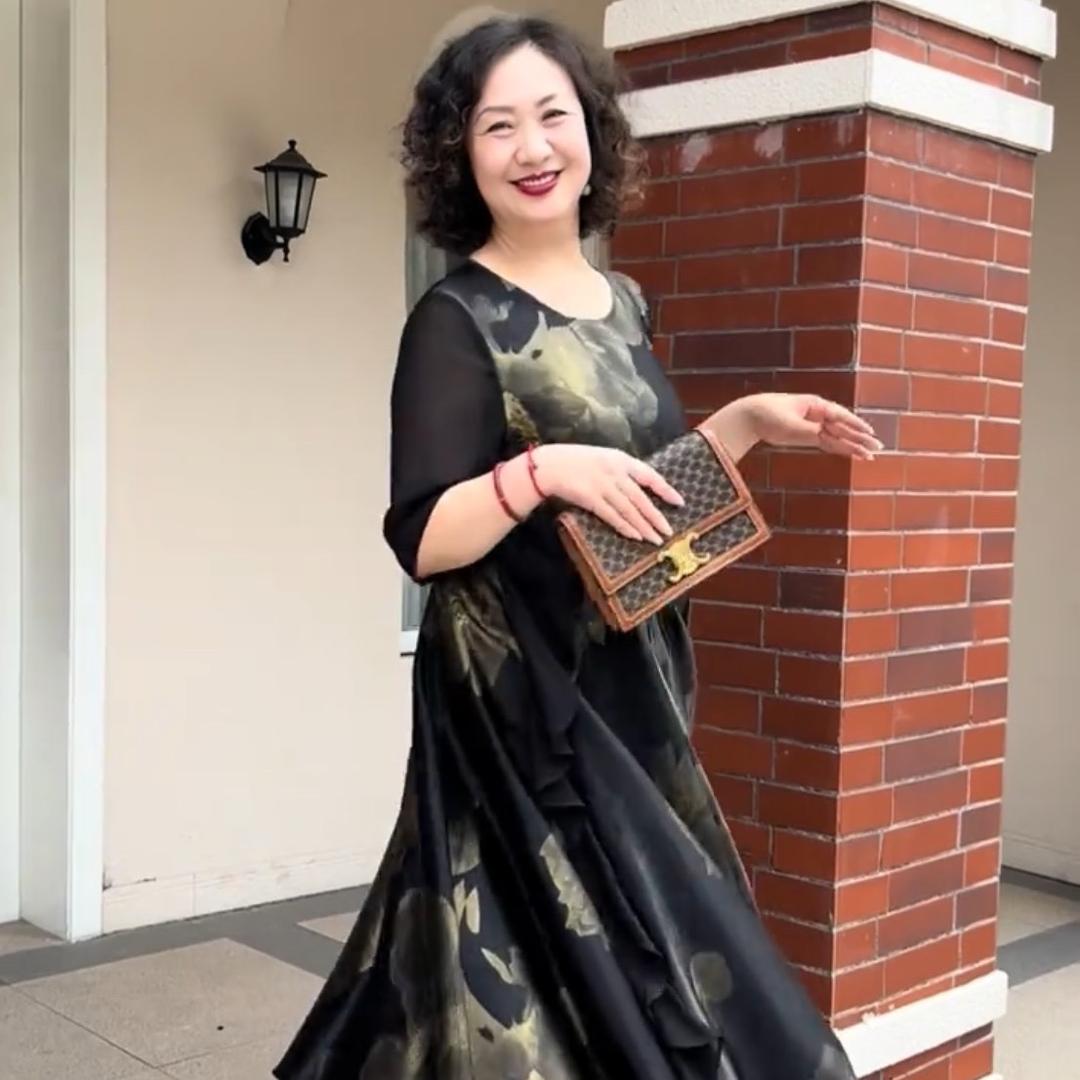 高伊高端大码女装