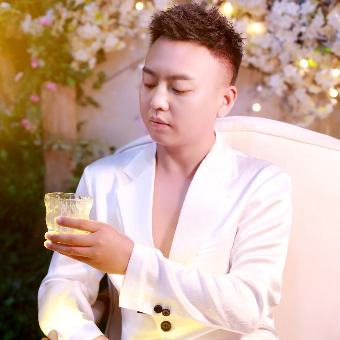 张钊玮