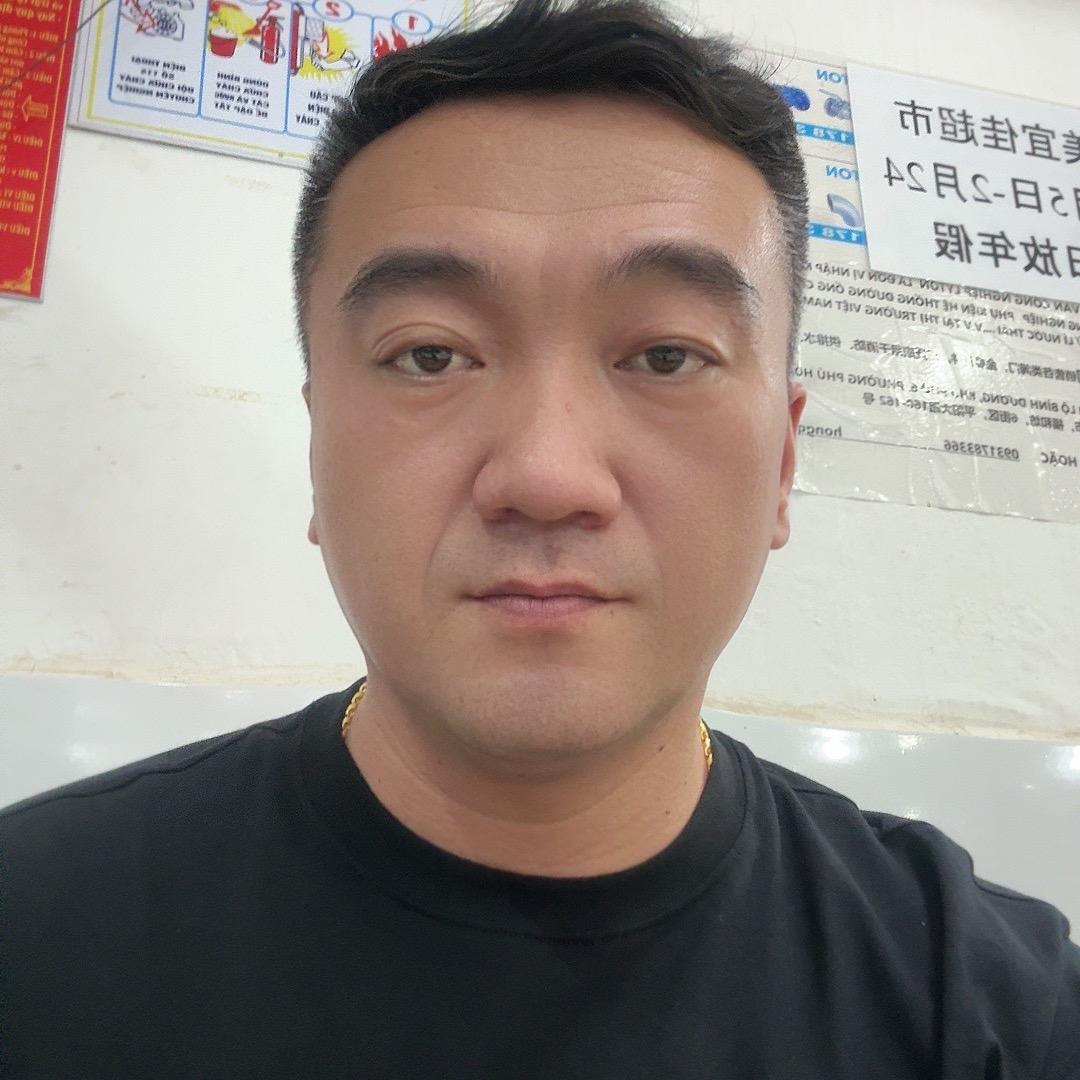 越南源鸿源木业李兵