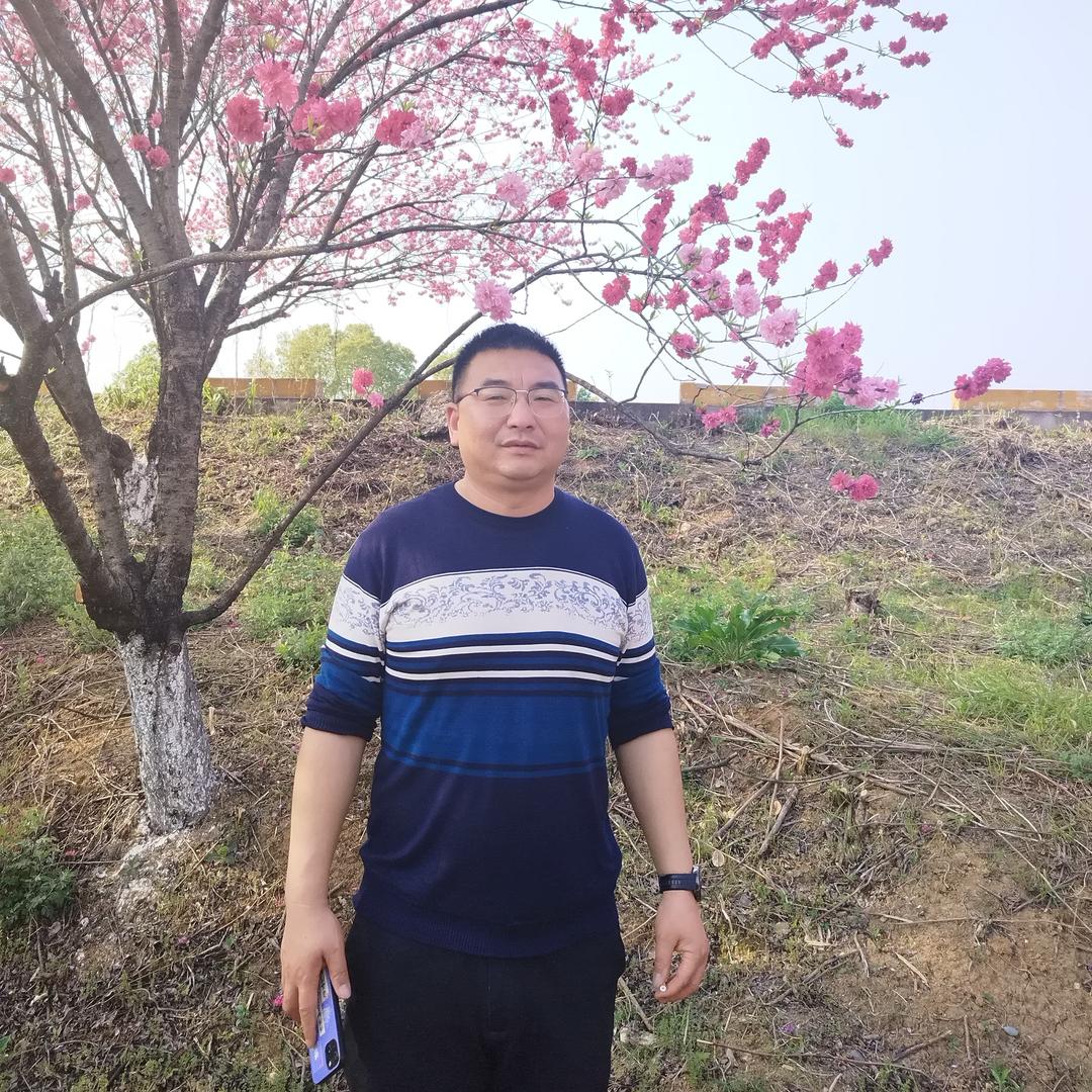 龙艳兵（格力特集团）