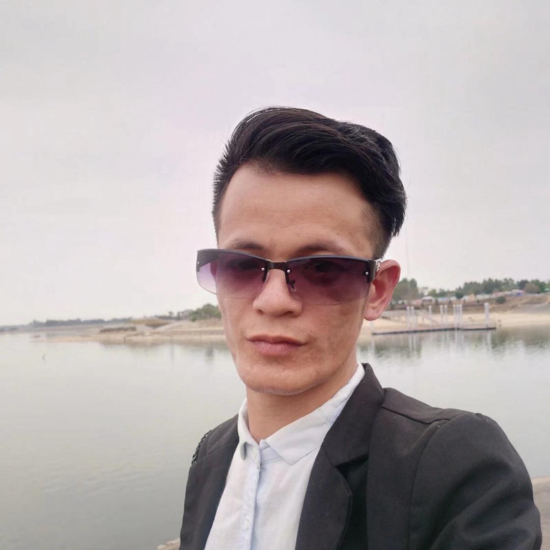 弯脚哥（小杨）