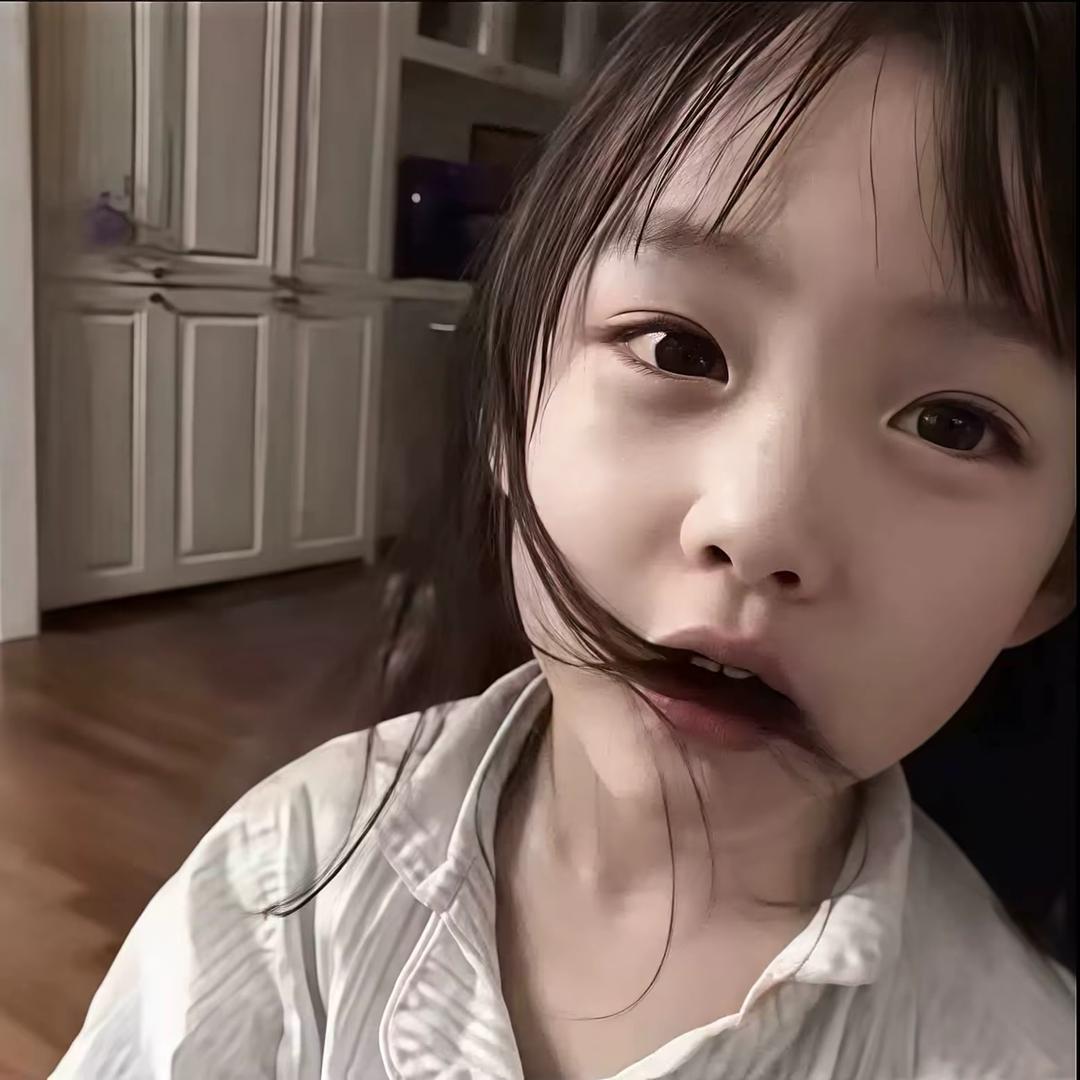 七7-^
