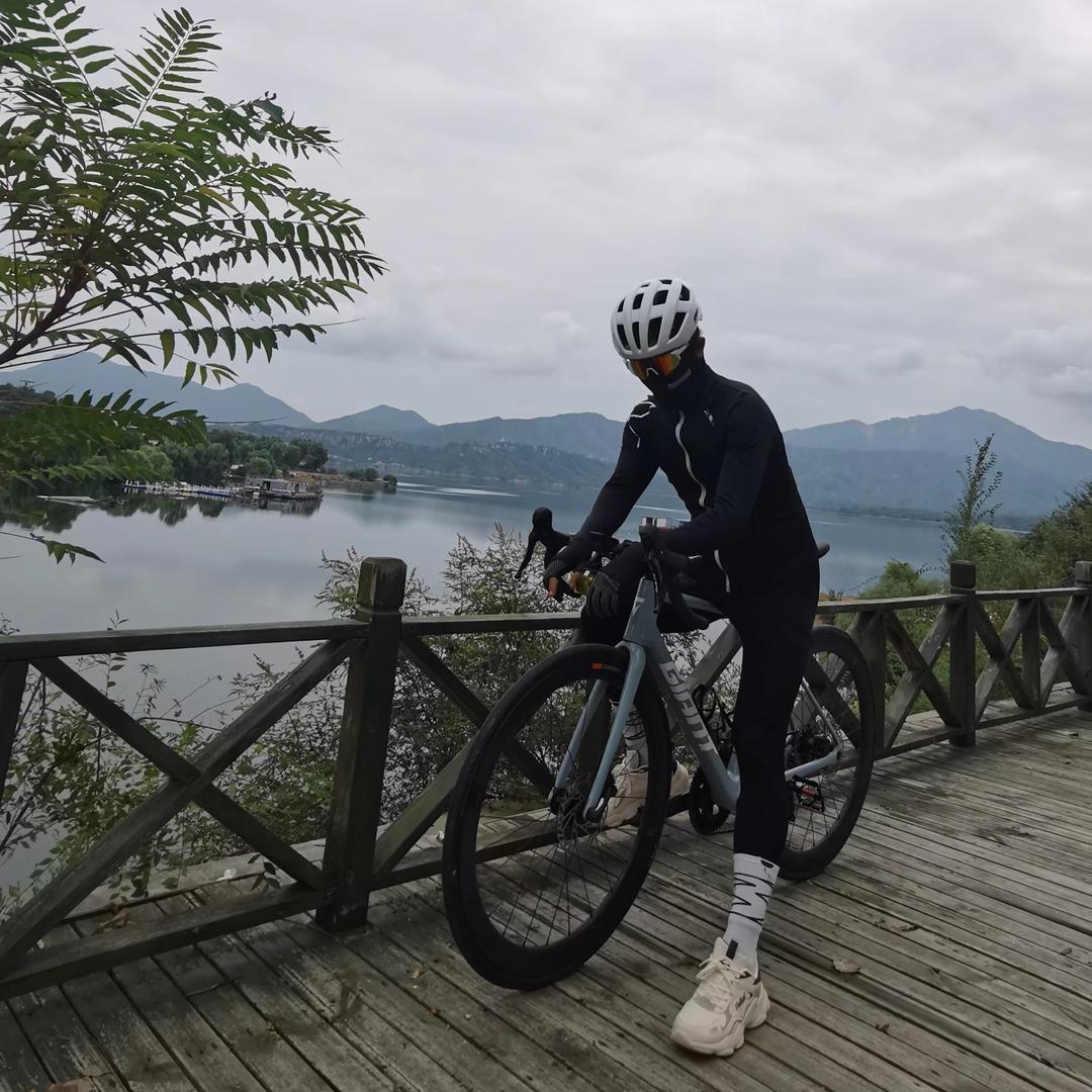 ᥫঞ聆听🚴夏殇࿐