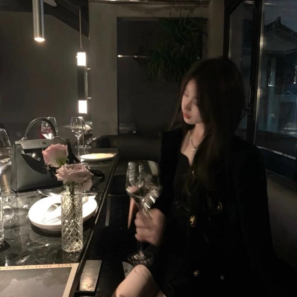 茉.