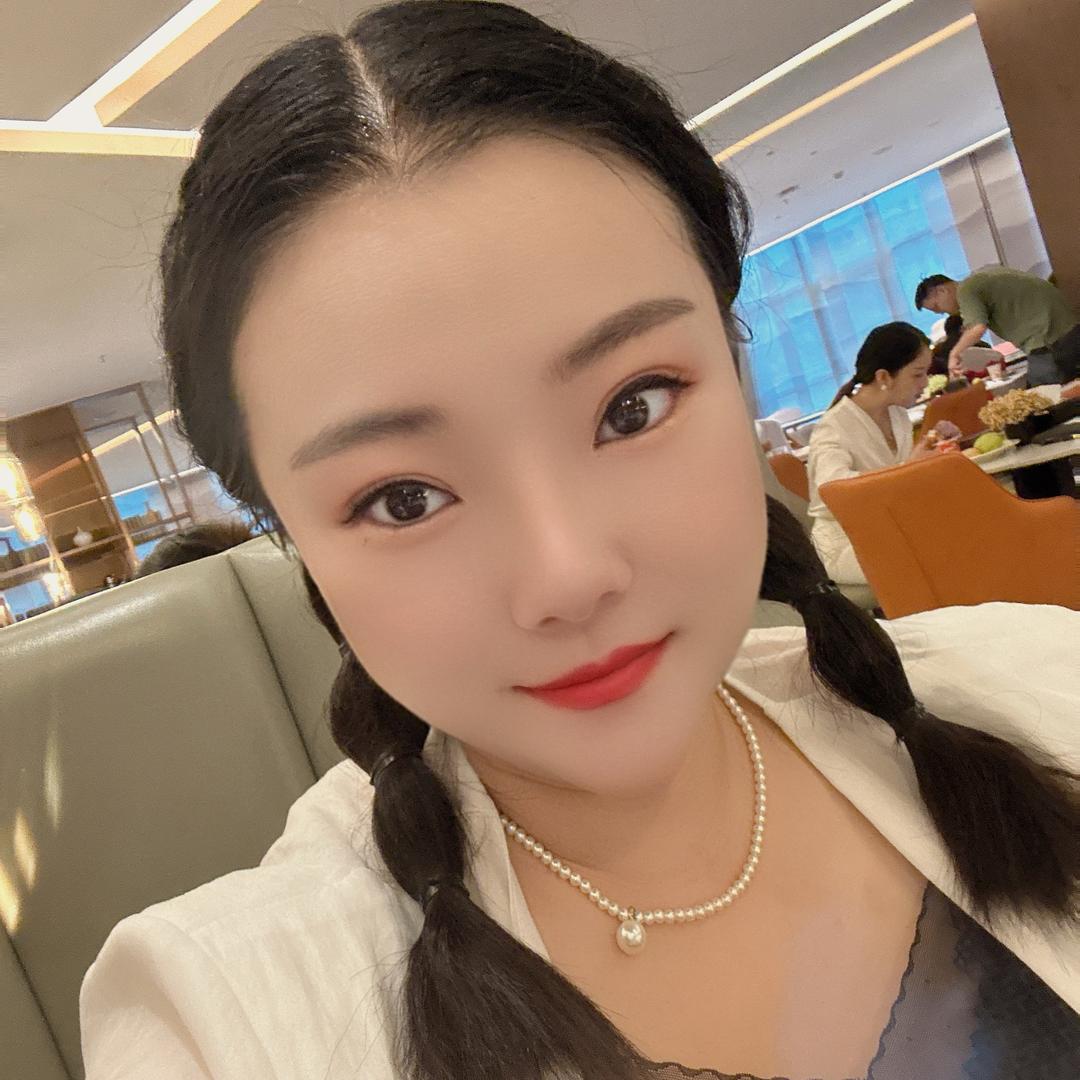 林州市爱上模卡女装👚飞姐