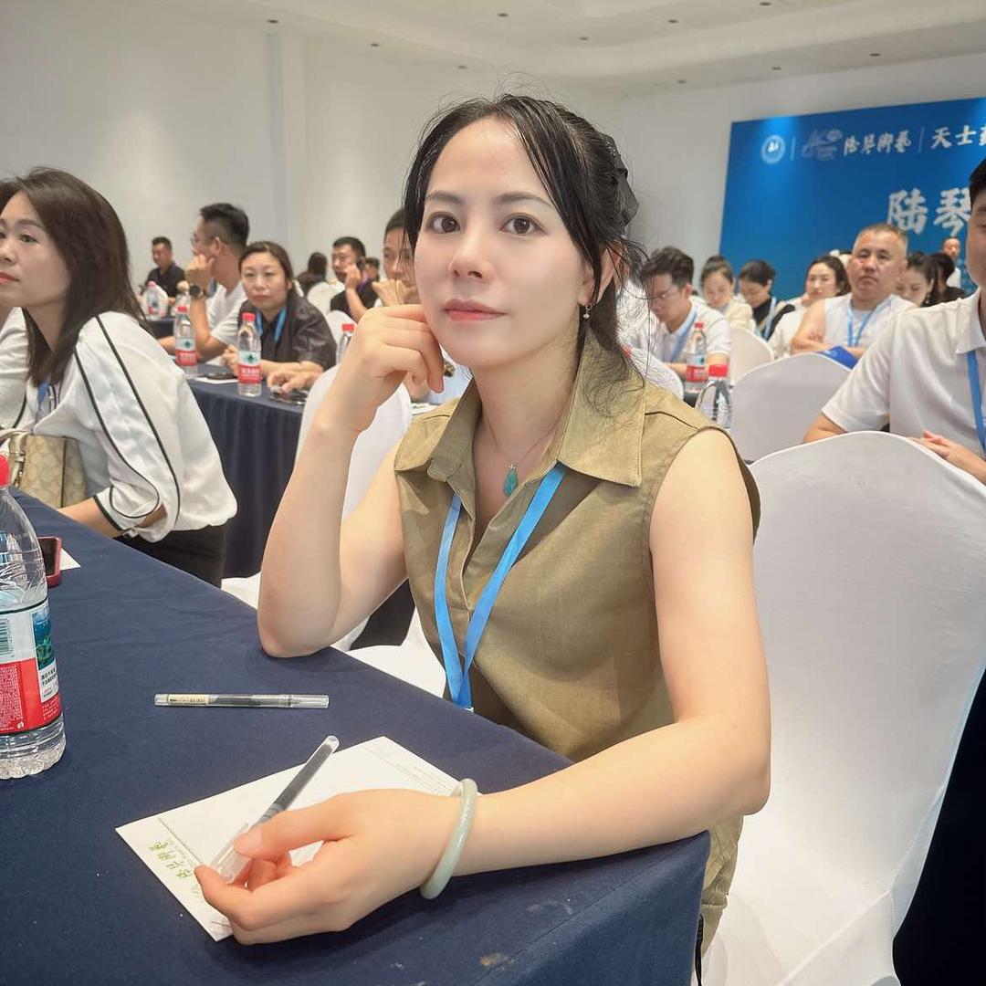 顾艺丽雅店方老师宜宾顾艺修脚服务有限公司