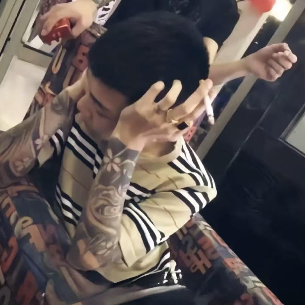 為她我受唥風吹.