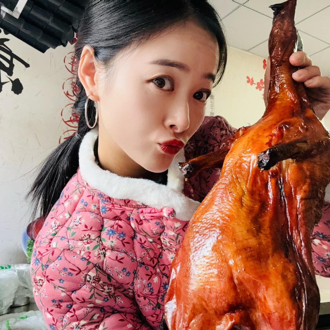 北京烤鸭老板娘翘翘