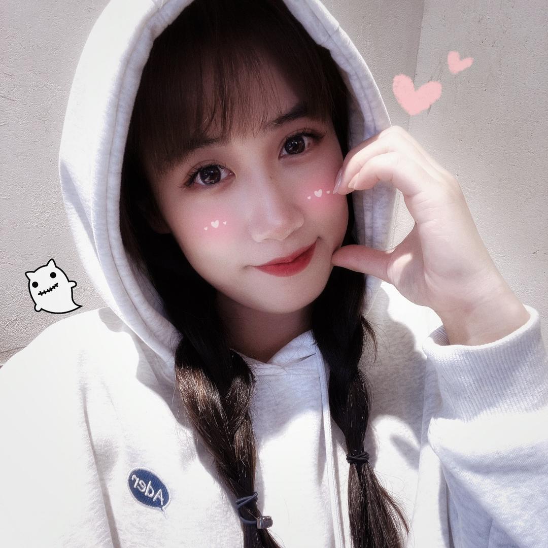 就叫我彤彤吧