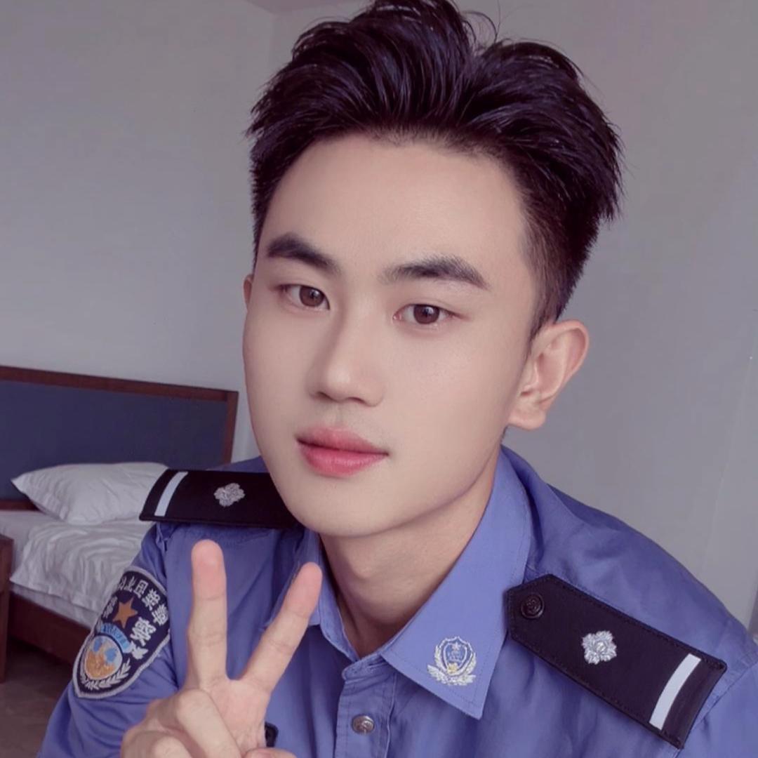 小简🏅（承蒙厚爱）1761