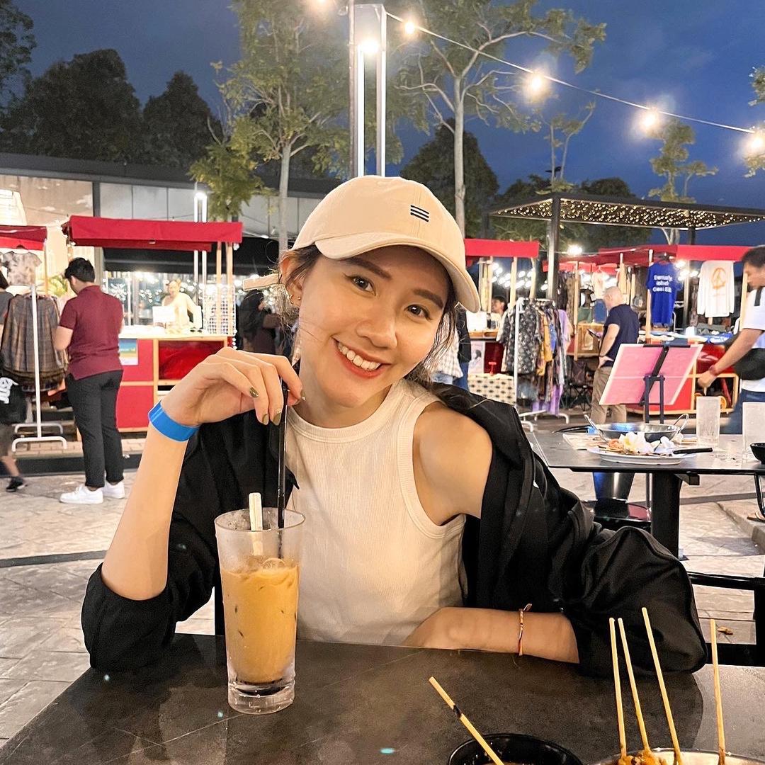 小粥不吃周
