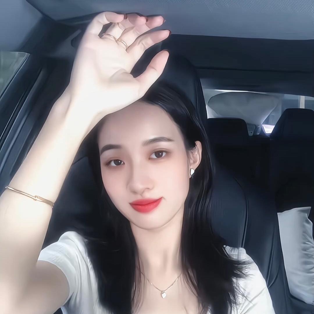 开亚洲龙的余小姐