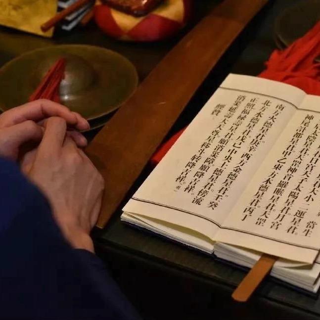 靑燈燃君