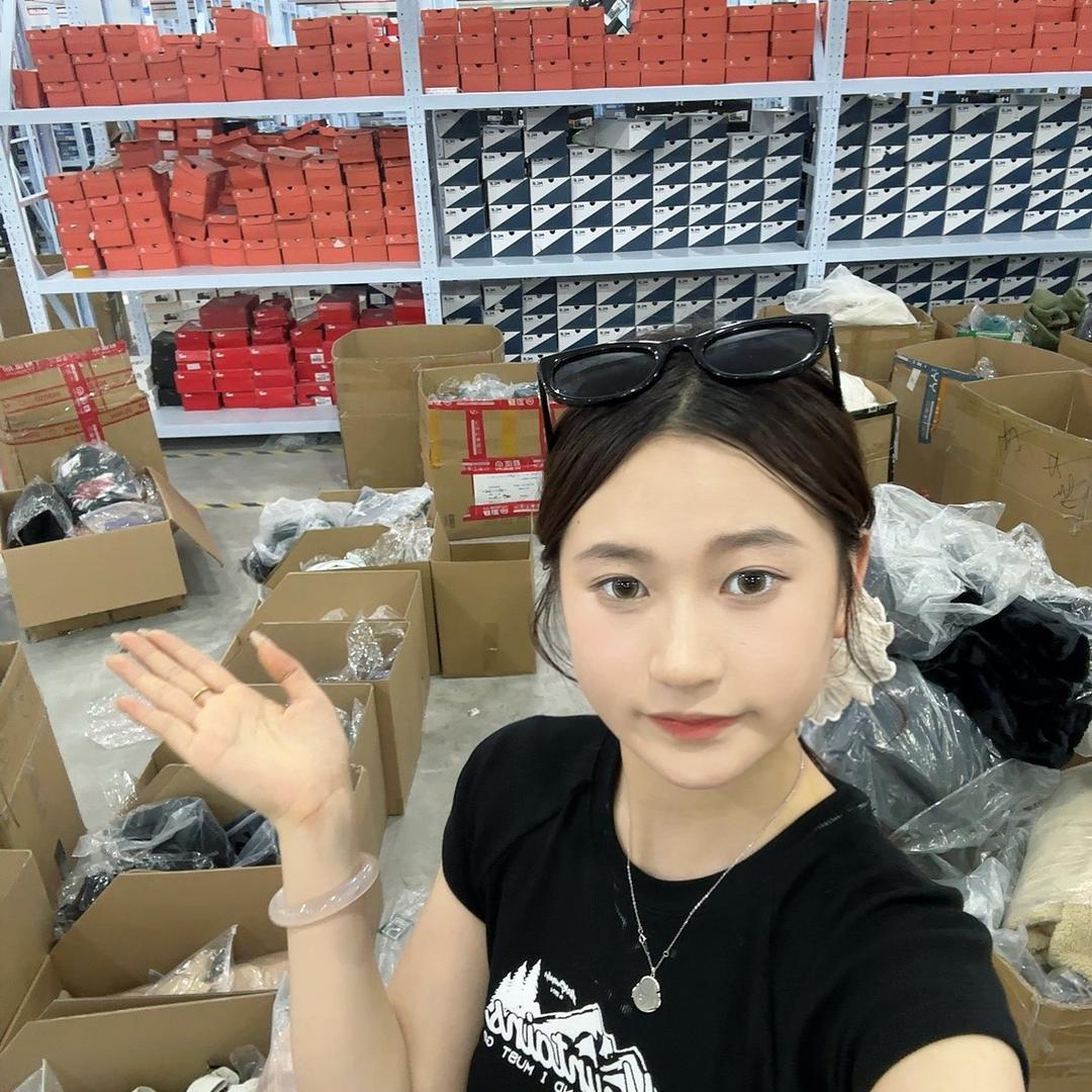 小孙品牌鞋仓