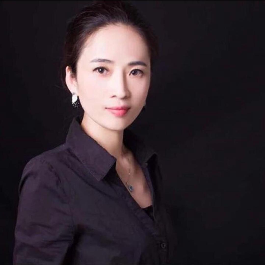 山村里的妹子