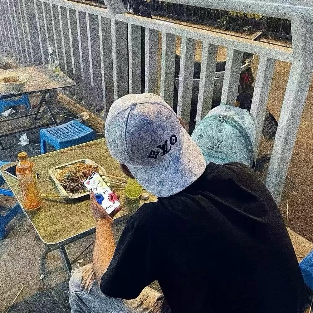 世界欠我一个爱