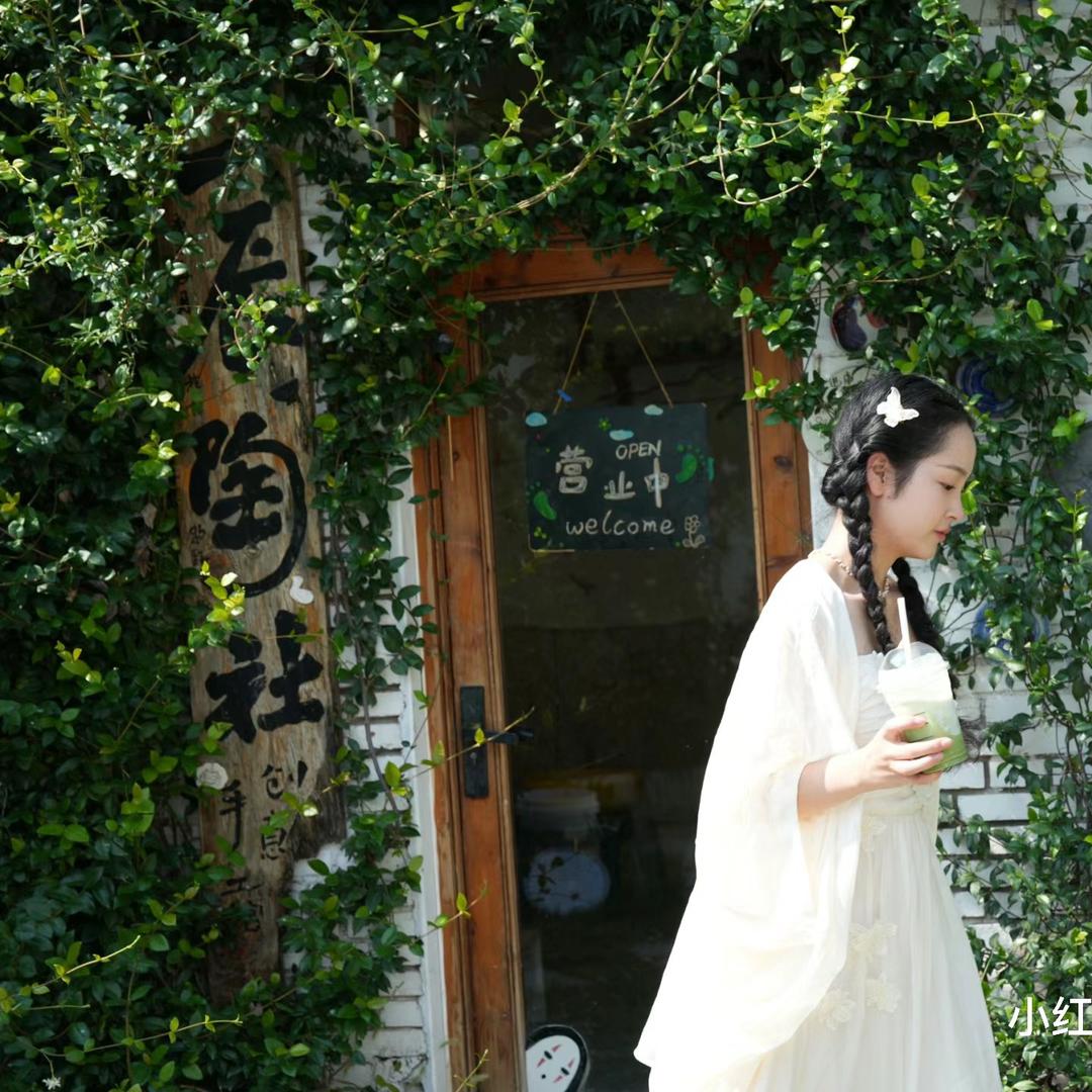 小莲鹏