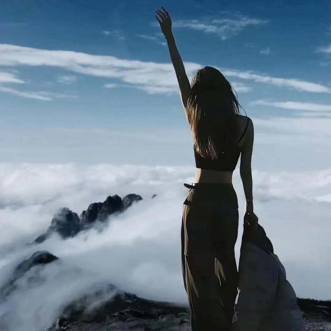 山归时有雾.