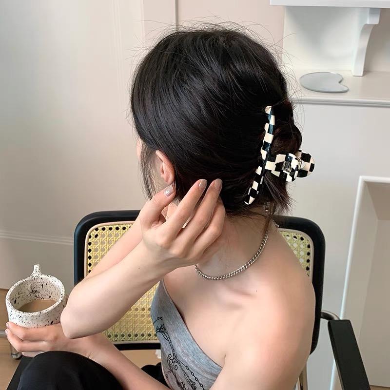 予希轻奢发饰
