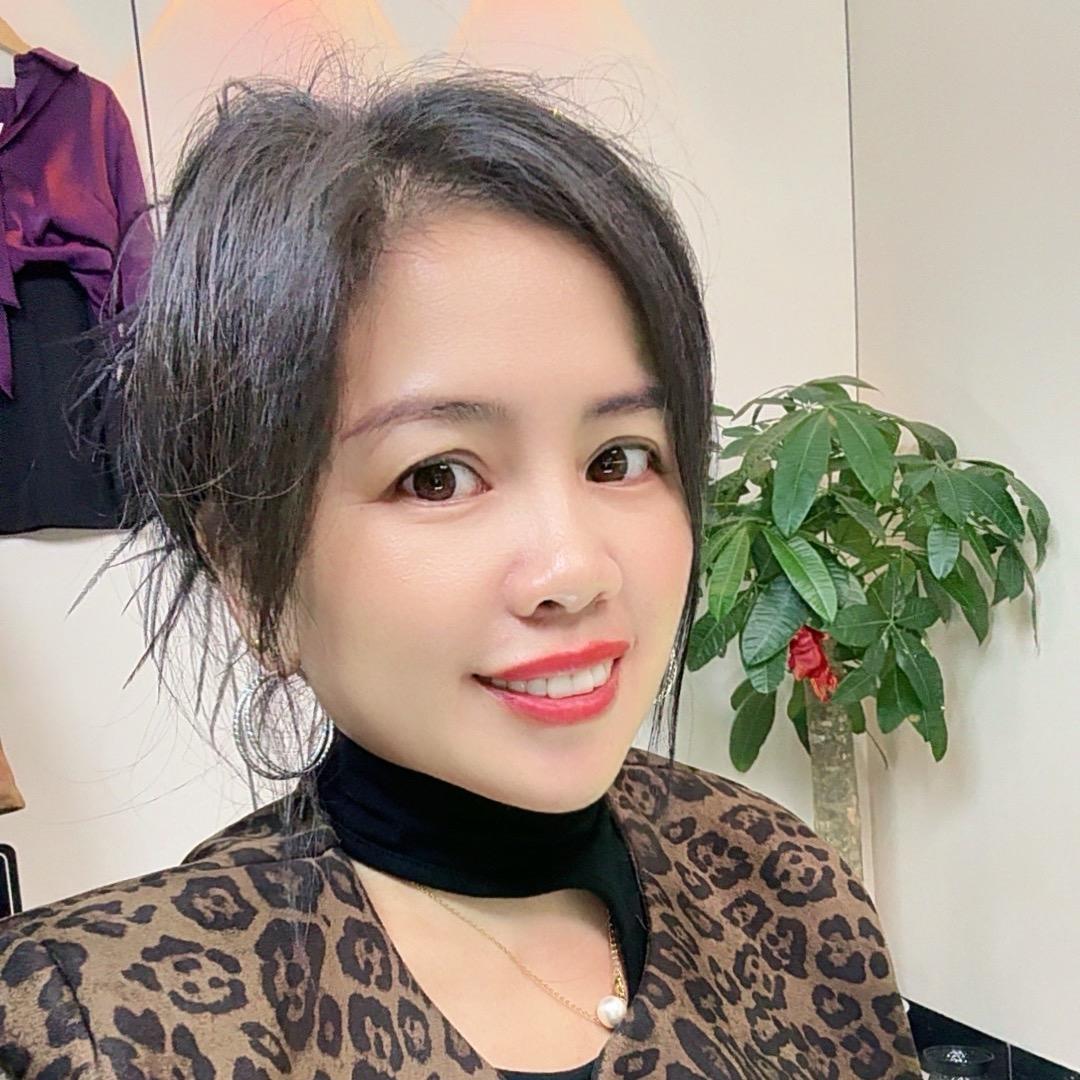 小玲子穿搭