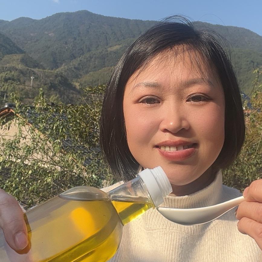 英子（熏鸡腊肉山茶油茶叶）