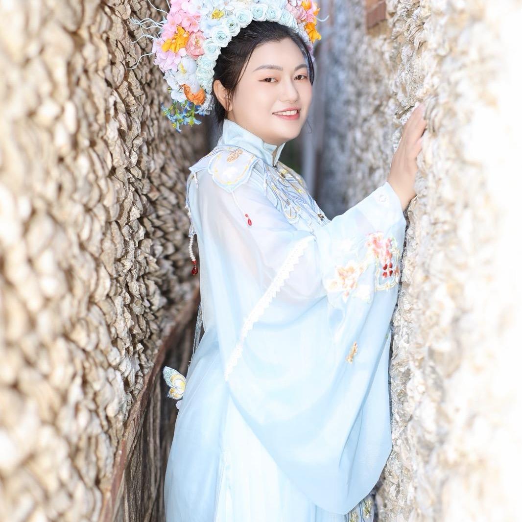 ꒰ *•ɷ•* ꒱玲珑