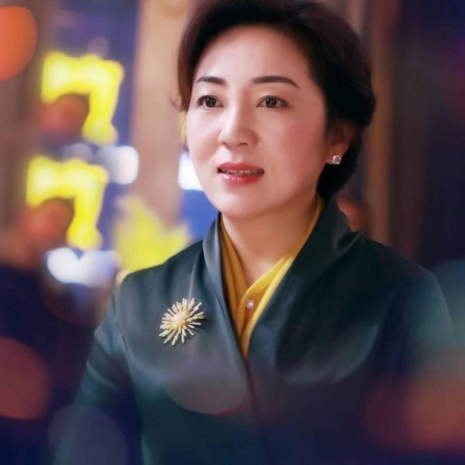 爱运动的伟姐