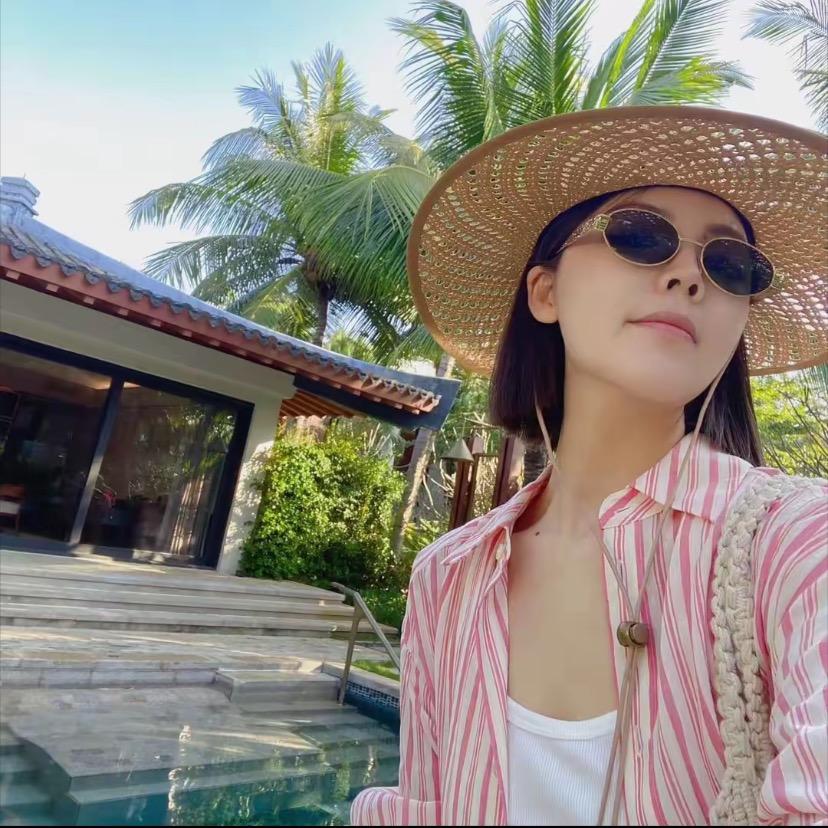 蓉蓉 WE（精选女装)