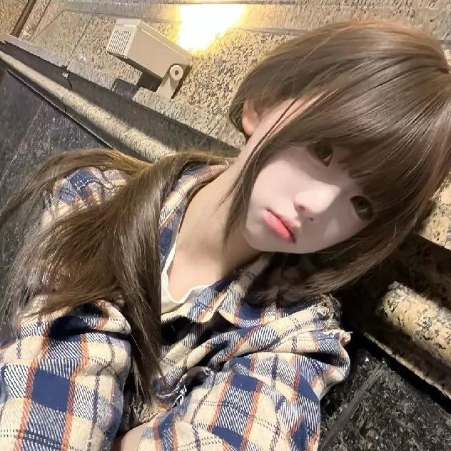 悸晥姩.^