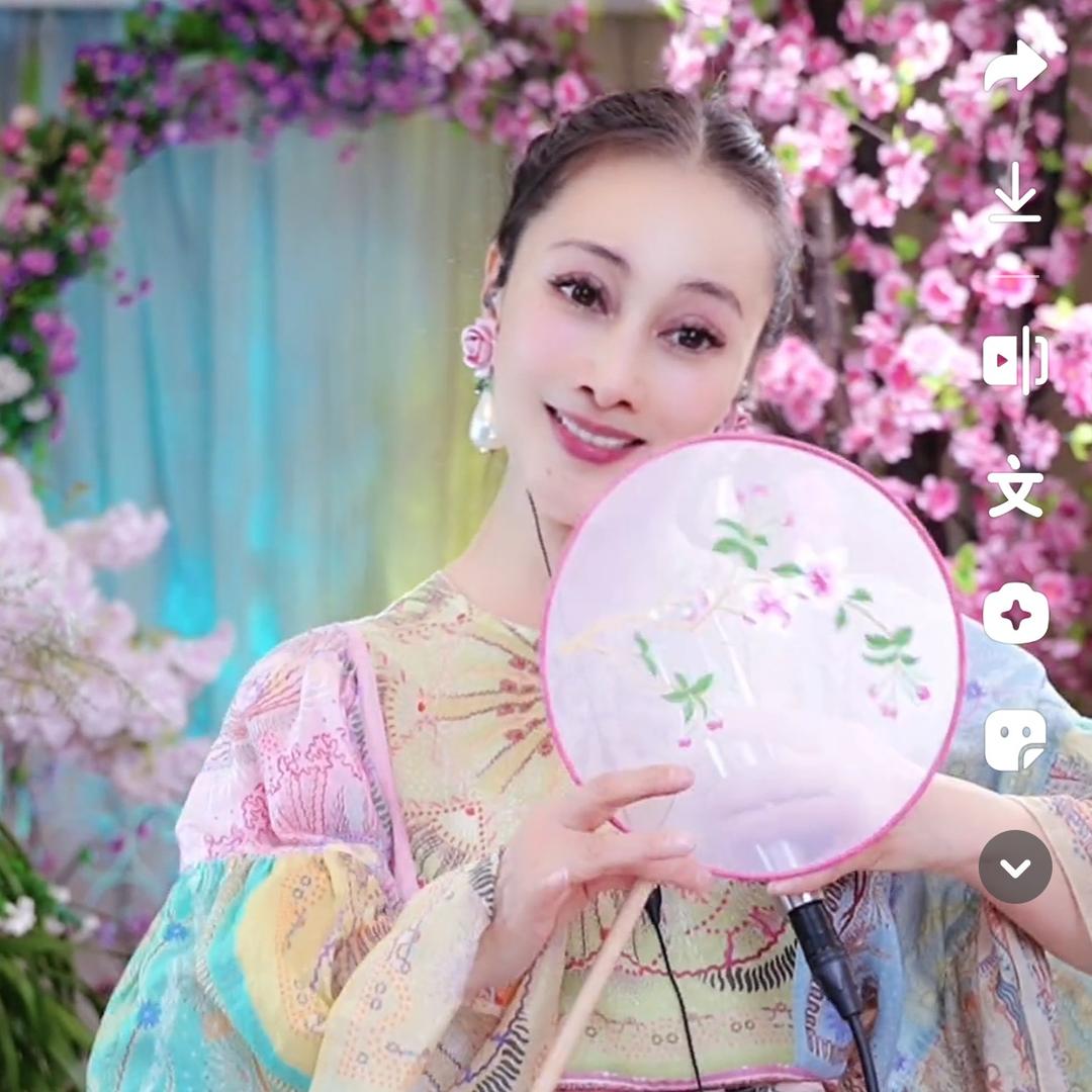 莫小凤的诗与歌