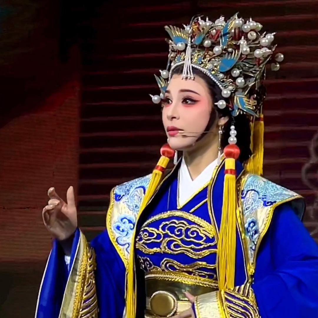 朴素的女人🐍