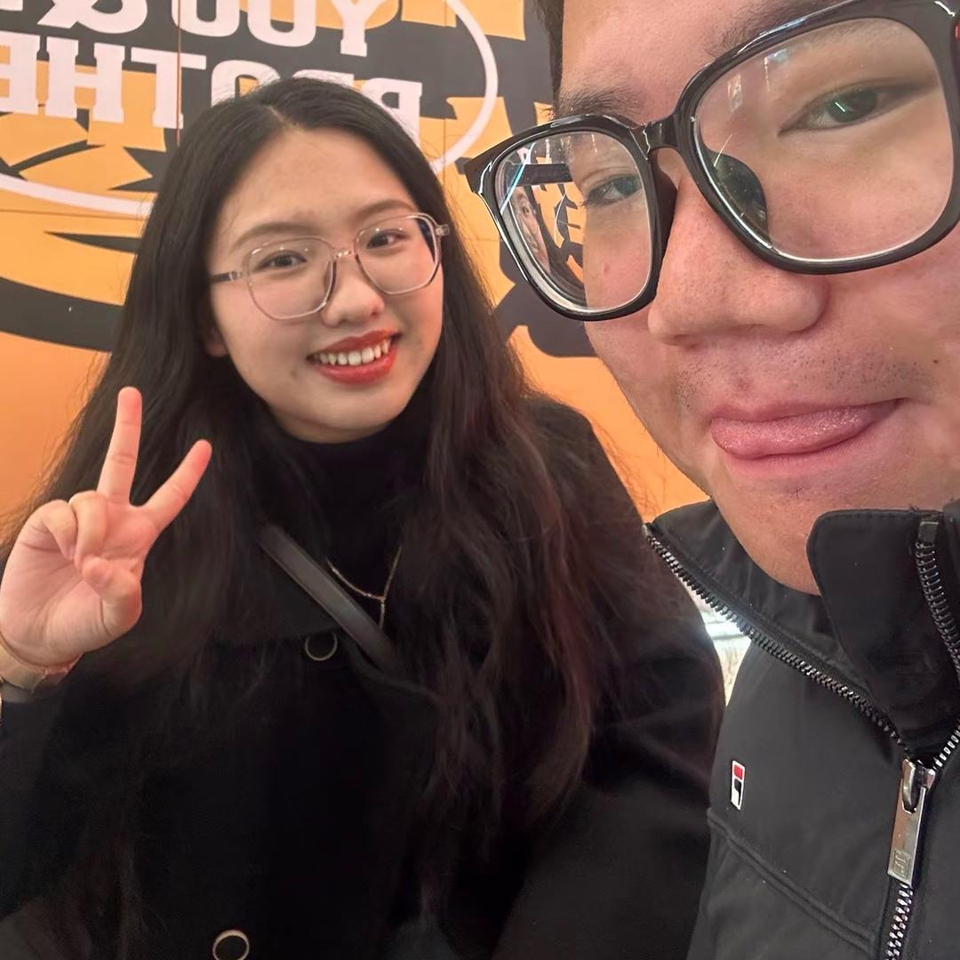 优雅的兔兔女士🐰