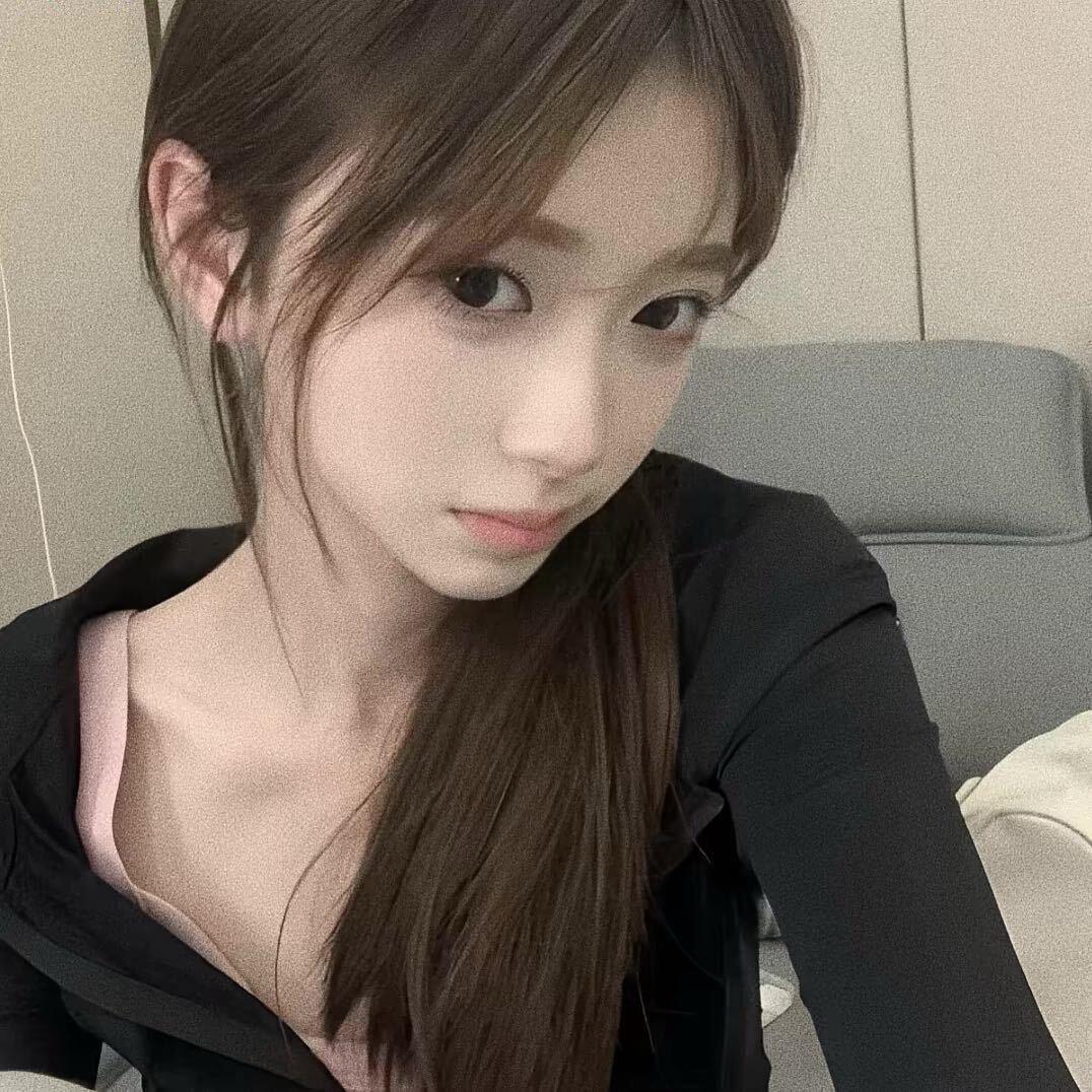 小晗.