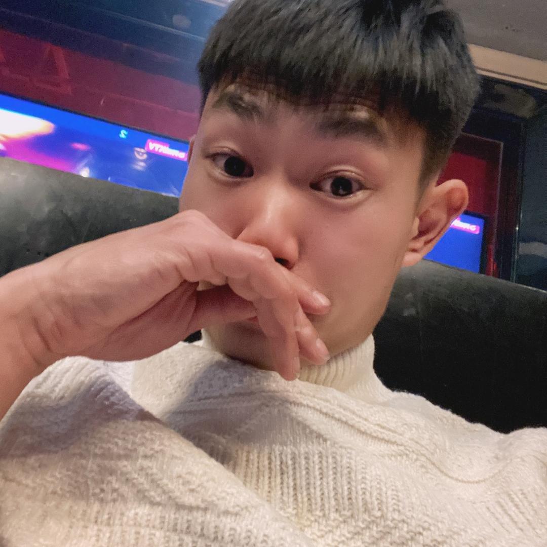 小鱼与酒