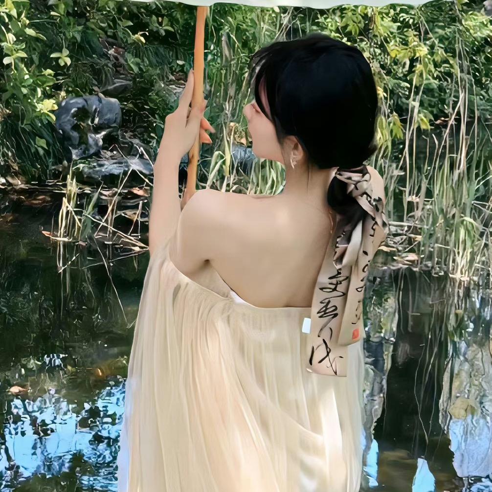 爱吃零食的小熊🐻