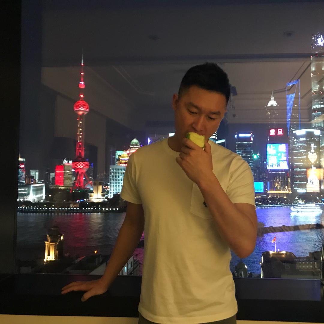 琨伟