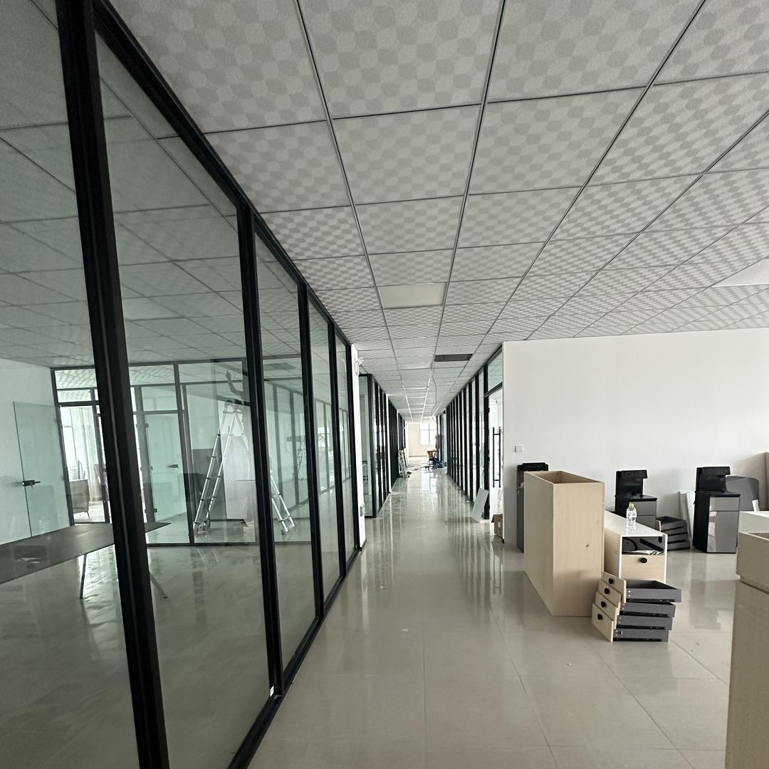 青岛玻璃隔断 电动感应门源头厂家