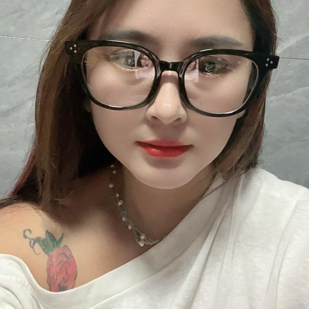 带刺的玫瑰。