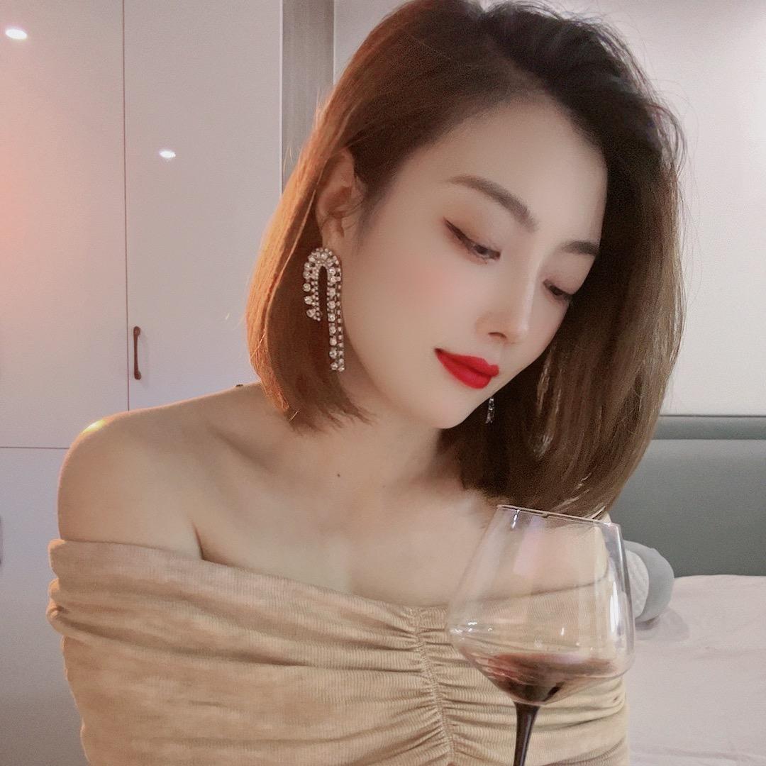 俏俏