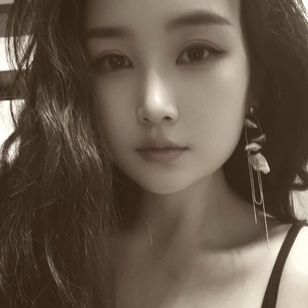 小包子.