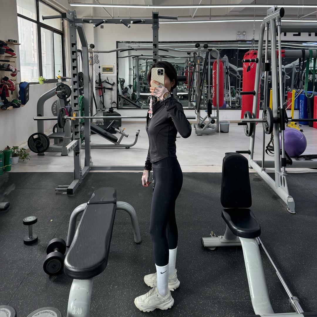 小丹爱撸铁🦋